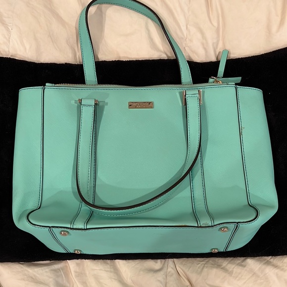 Kate spade purse (Quinn) - Picture 1 of 3